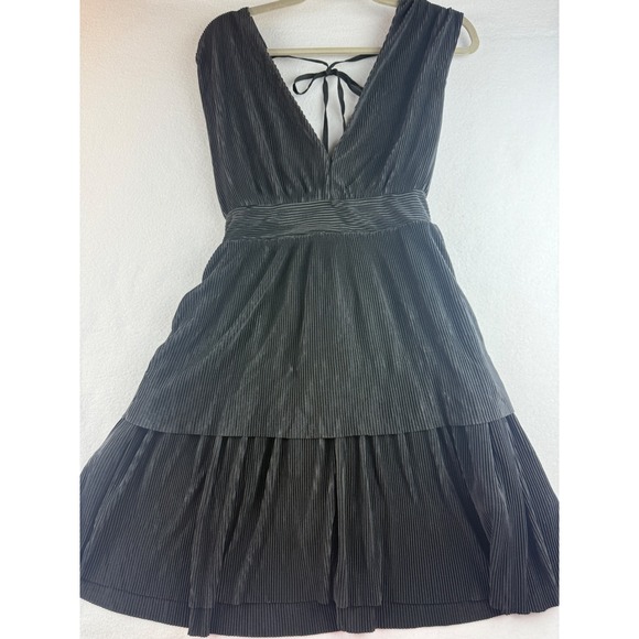 Cupshe Black Plisse Tiered Mini Dress V Neck Sleeveless Tie Back Summer Party - Picture 1 of 8